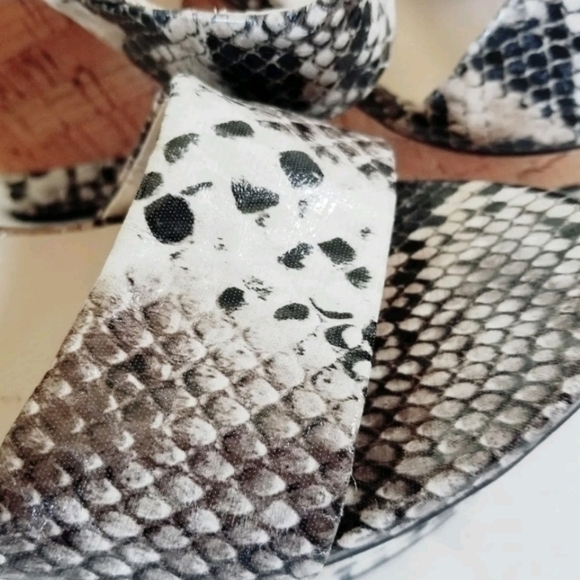 BOSTON PROPER FRANCO SARTO PYTHON WEDGE SANDALS SZ 9.5 - Picture 5 of 10